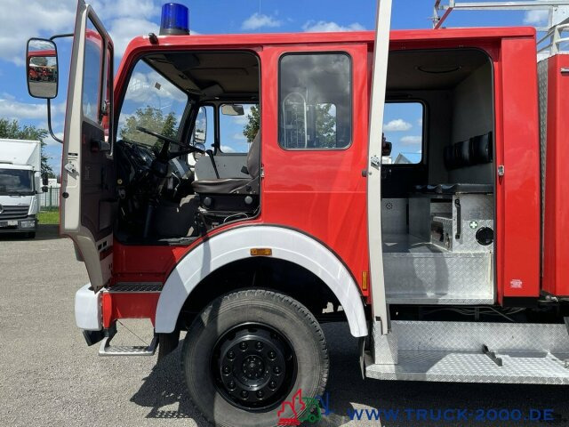 Mercedes-Benz LK 1222 4x4 Ziegler Feuerwehr 1620 L.Tank +Pumpe - Kamion sa zatvorenim sandukom: slika 2 Mercedes-Benz LK 1222 4x4 Ziegler Feuerwehr 1620 L.Tank +Pumpe - Kamion sa zatvorenim sandukom: slika 2