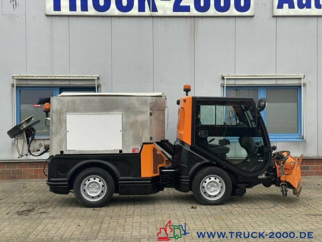 Multicar Nilfisk JungoJet3500 Winterdienst & Kehrmaschine - Autočistilica: slika 2 Multicar Nilfisk JungoJet3500 Winterdienst & Kehrmaschine - Autočistilica: slika 2