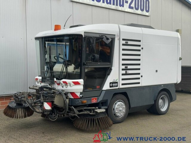 Ravo 540 3 Besensystem Sweeper + Sprühen 50 Km/h - Autočistilica: slika 1 Ravo 540 3 Besensystem Sweeper + Sprühen 50 Km/h - Autočistilica: slika 1
