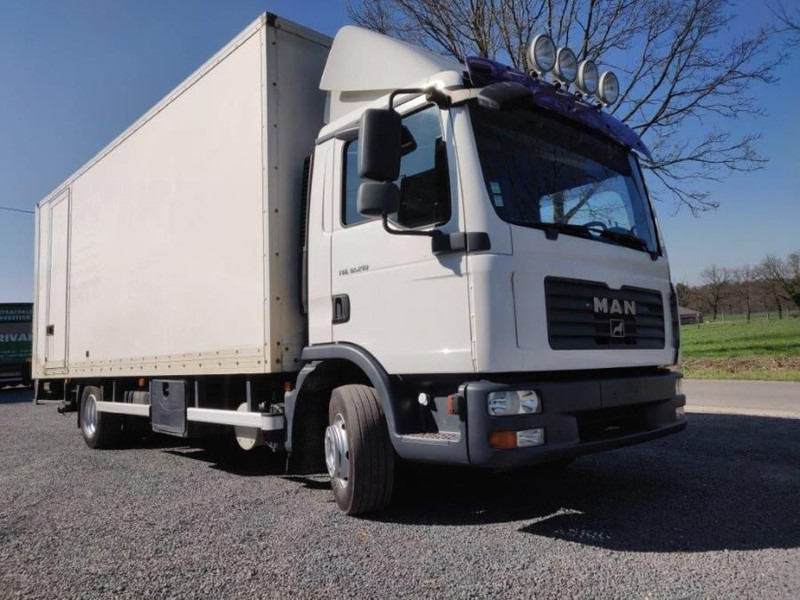MAN TGL 12.210 Automaat euro4 - Kamion sa zatvorenim sandukom: slika 2 MAN TGL 12.210 Automaat euro4 - Kamion sa zatvorenim sandukom: slika 2