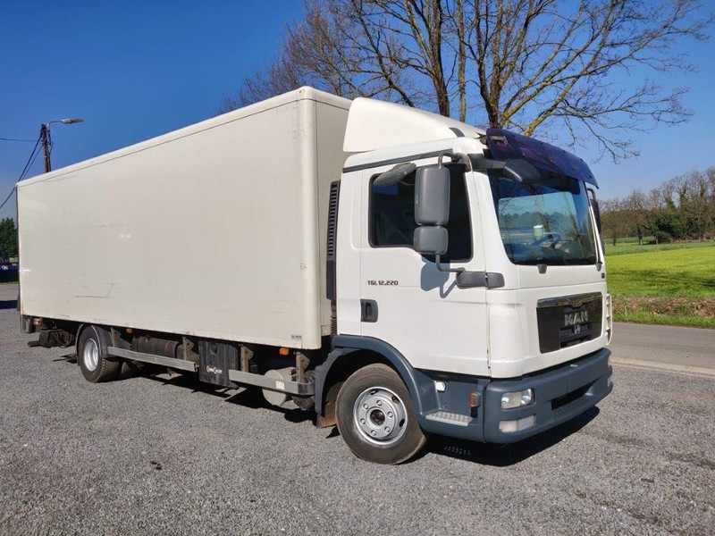 MAN TGL 12.220 TGL 12.220 bakwagen met laadklep euro5 - Kamion sa zatvorenim sandukom: slika 2 MAN TGL 12.220 TGL 12.220 bakwagen met laadklep euro5 - Kamion sa zatvorenim sandukom: slika 2