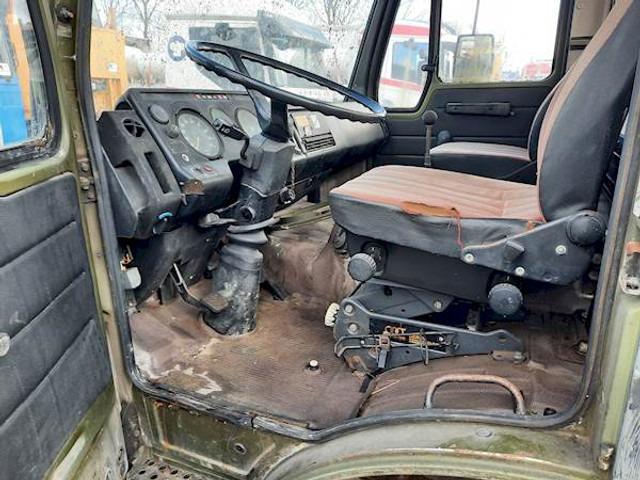 Mercedes-Benz 1213 - Kamion sa tovarnim sandukom: slika 5 Mercedes-Benz 1213 - Kamion sa tovarnim sandukom: slika 5