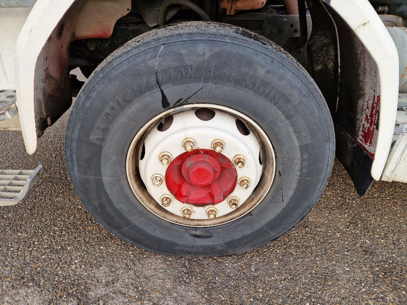 Scania R 142 H 6X2 V8 - Kamion sa tovarnim sandukom: slika 2 Scania R 142 H 6X2 V8 - Kamion sa tovarnim sandukom: slika 2