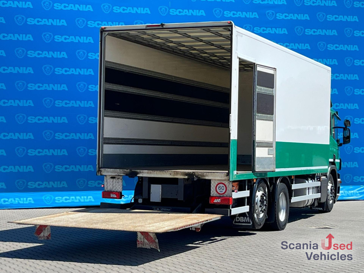 SCANIA P 320 DB6x2*4MNB RETARDER FULL AIR 8T TAIL LIFT 2T - Kamion sa golom šasijom i zatvorenom kabinom: slika 2 SCANIA P 320 DB6x2*4MNB RETARDER FULL AIR 8T TAIL LIFT 2T - Kamion sa golom šasijom i zatvorenom kabinom: slika 2