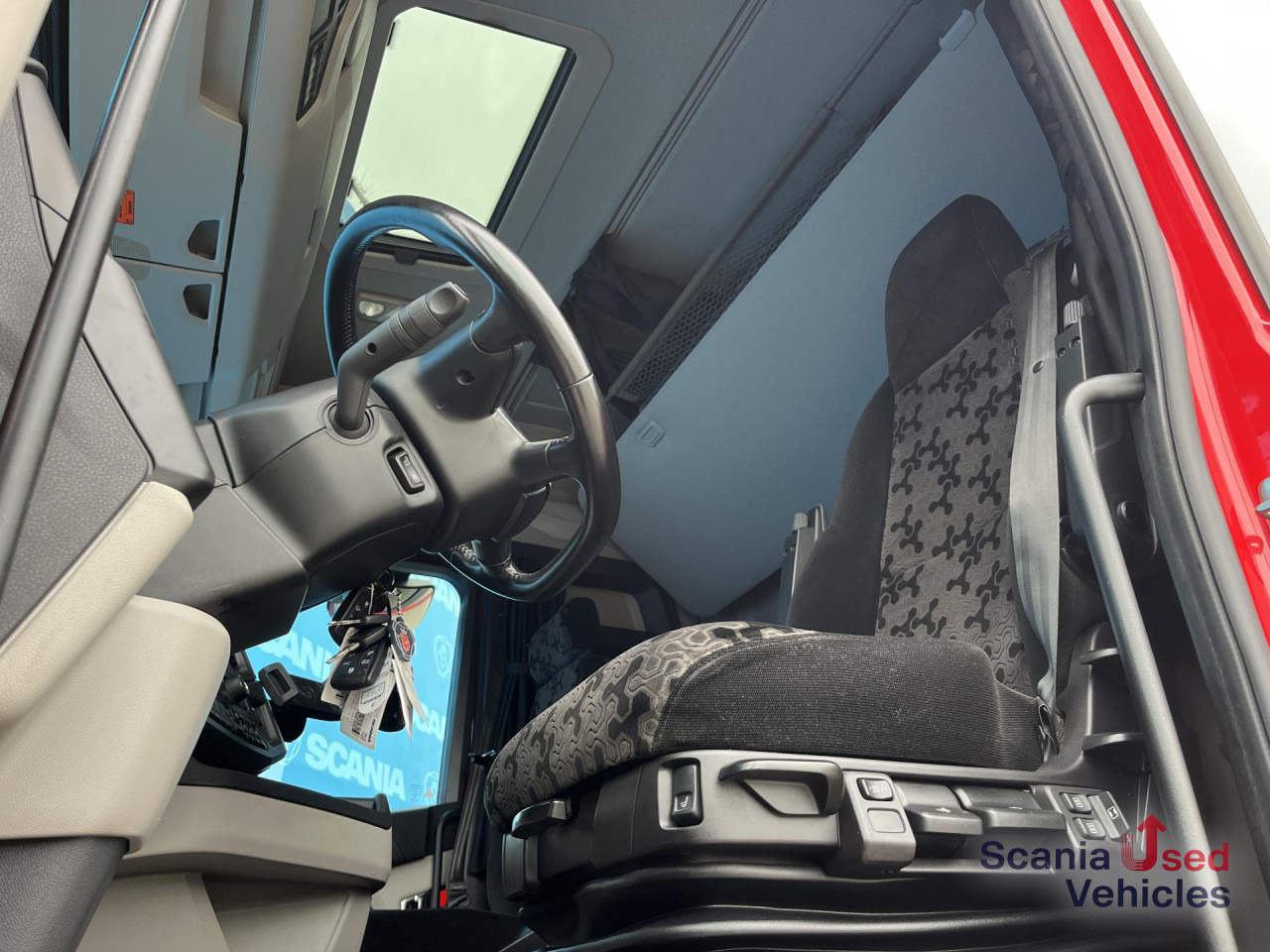 SCANIA R 410 A4x2NA RETARDER LED NAVI - Tegljač: slika 2 SCANIA R 410 A4x2NA RETARDER LED NAVI - Tegljač: slika 2