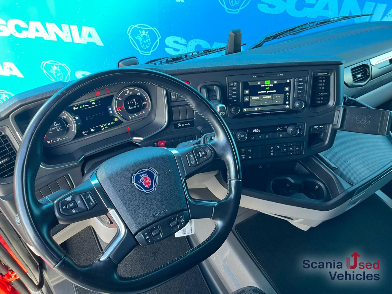 SCANIA R 410 A4x2NA RETARDER LED NAVI - Tegljač: slika 4 SCANIA R 410 A4x2NA RETARDER LED NAVI - Tegljač: slika 4