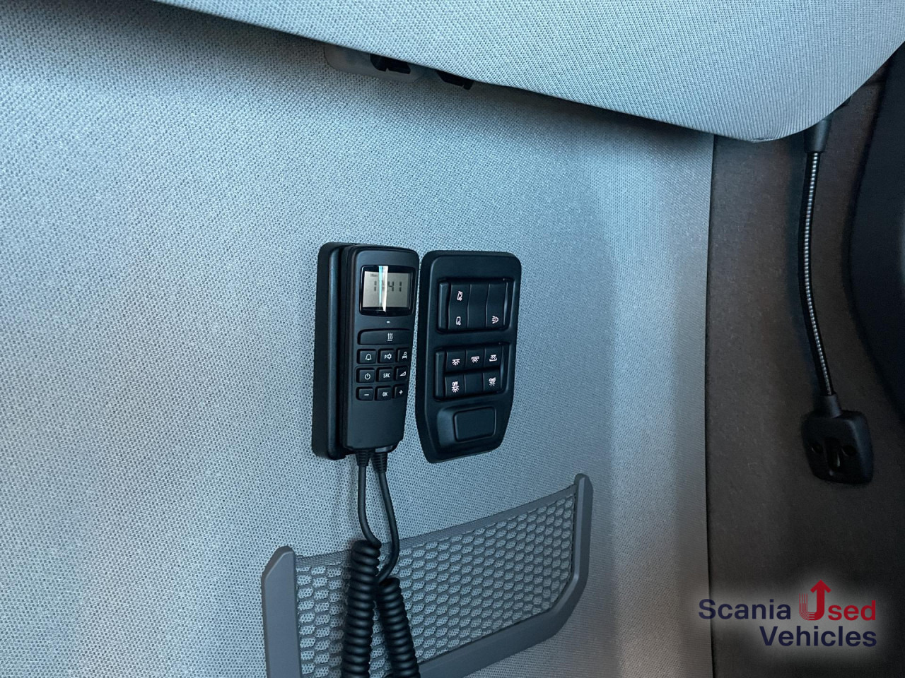 SCANIA R 420 A4x2NA DIFF LOCK CRB LED NAVI ACC VECTO 3 - Tegljač: slika 5 SCANIA R 420 A4x2NA DIFF LOCK CRB LED NAVI ACC VECTO 3 - Tegljač: slika 5