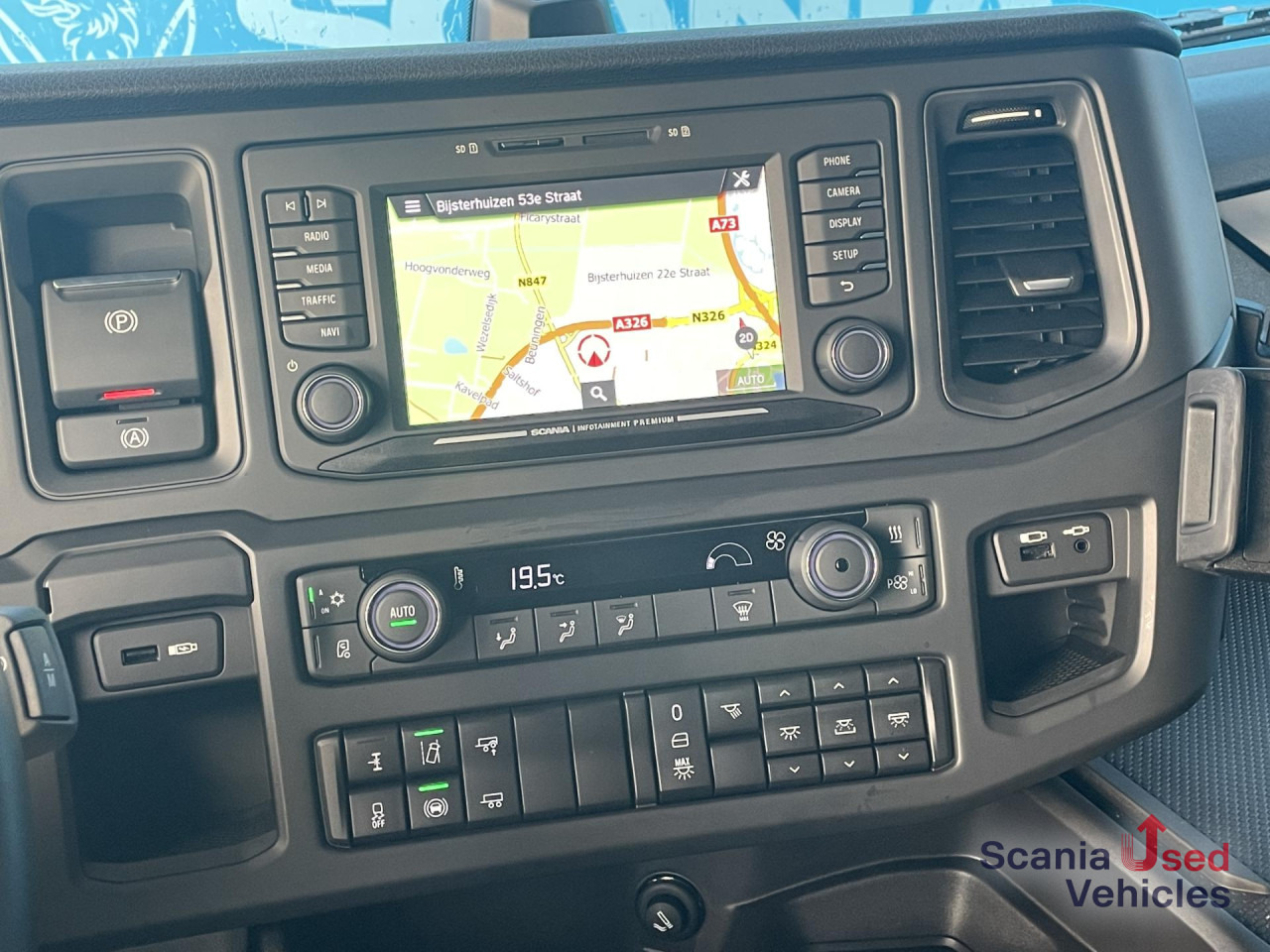 SCANIA R 420 A4x2NA DIFF LOCK CRB LED NAVI ACC VECTO 3 - Tegljač: slika 3 SCANIA R 420 A4x2NA DIFF LOCK CRB LED NAVI ACC VECTO 3 - Tegljač: slika 3