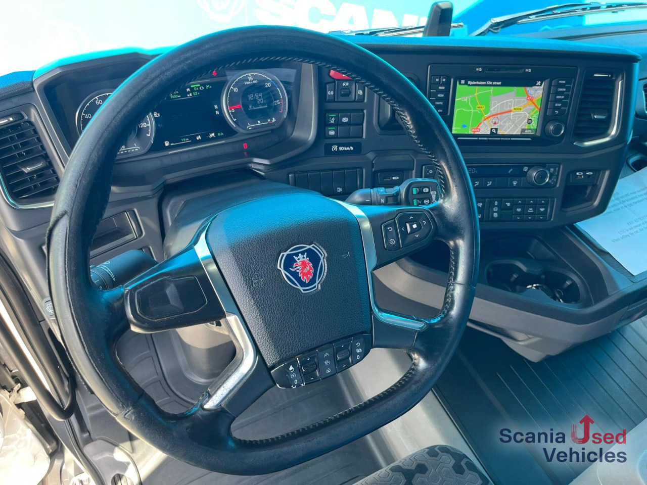 SCANIA R 450 A4x2EB RETARDER MEGA / VOLUME DIFF-L 8T PTOV - Tegljač: slika 4 SCANIA R 450 A4x2EB RETARDER MEGA / VOLUME DIFF-L 8T PTOV - Tegljač: slika 4