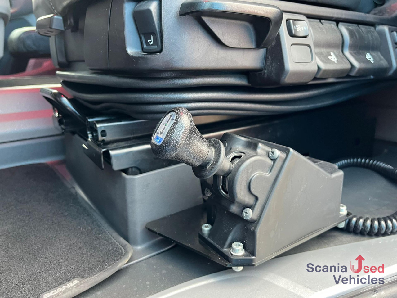 SCANIA R 450 A4x2NB RETARDER DIFF-L KIPPER HYDRO ADR-FL - Tegljač: slika 4 SCANIA R 450 A4x2NB RETARDER DIFF-L KIPPER HYDRO ADR-FL - Tegljač: slika 4