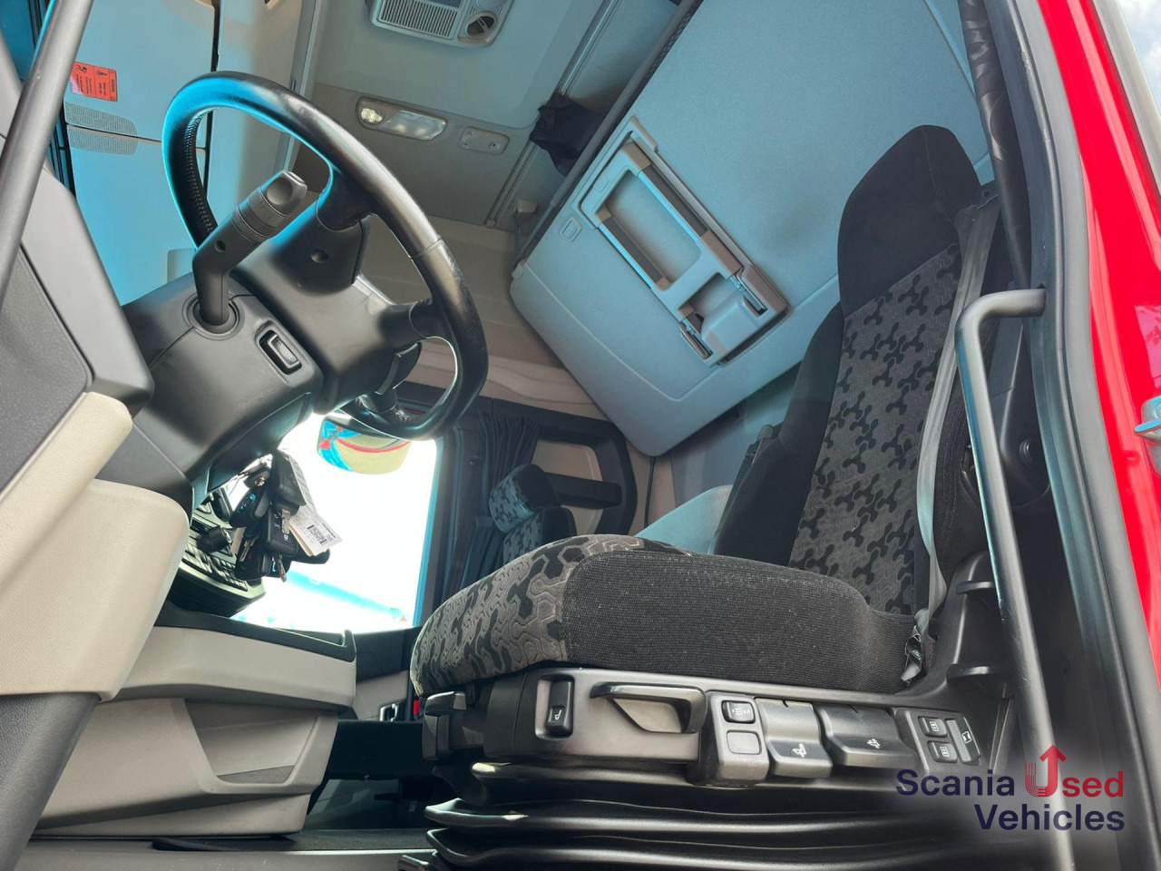 SCANIA R 500 A4x2NA RETARDER LED NAVI PTO - Tegljač: slika 2 SCANIA R 500 A4x2NA RETARDER LED NAVI PTO - Tegljač: slika 2