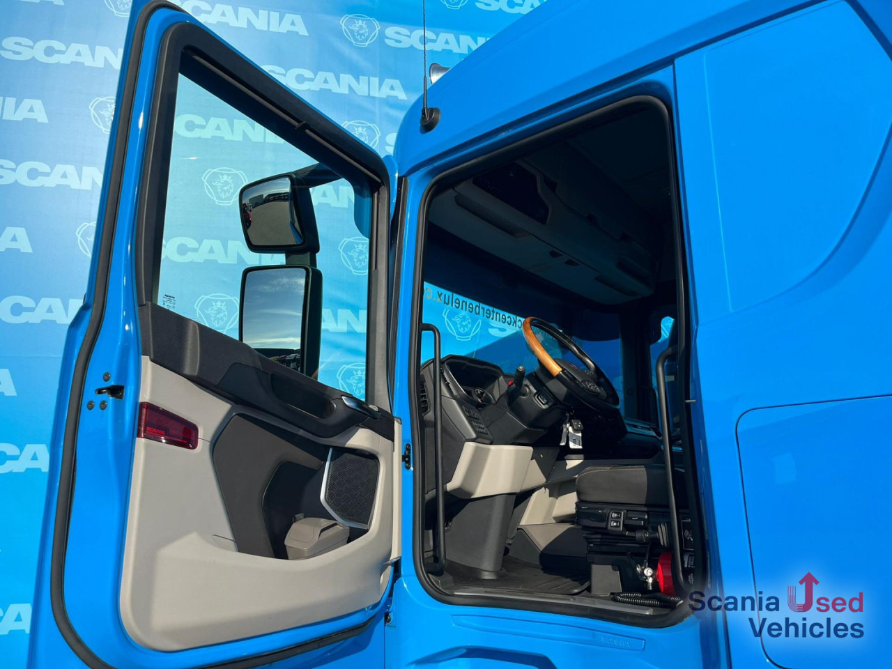 SCANIA R 500 A4x2NB DIFF LOCK RETARDER FULL AIR 8T HYDRO - Tegljač: slika 3 SCANIA R 500 A4x2NB DIFF LOCK RETARDER FULL AIR 8T HYDRO - Tegljač: slika 3