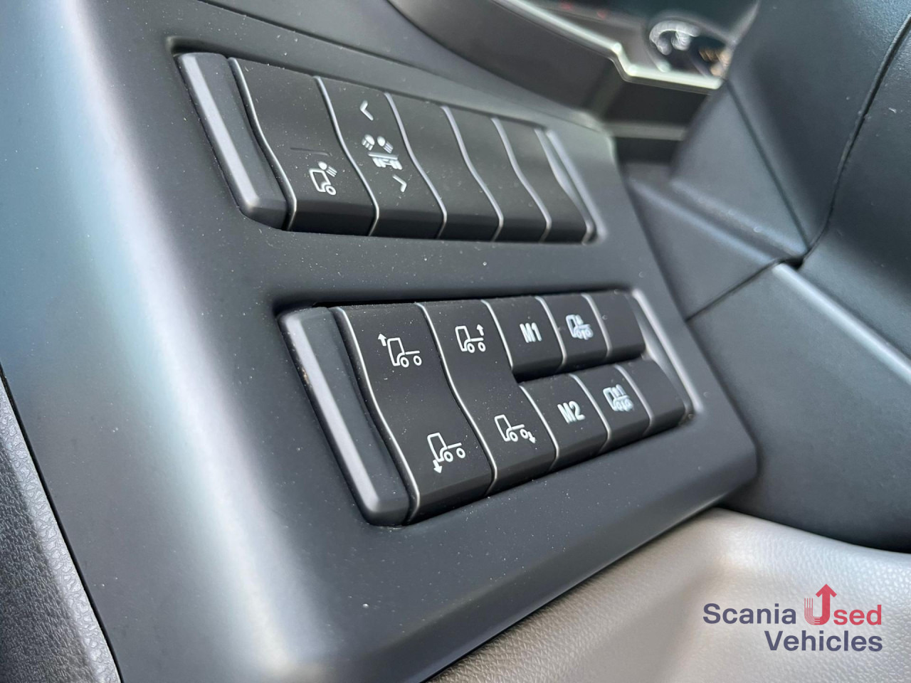 SCANIA S 500 A4x2NB RETARDER DIFF-L PARK AIRCO FULL AIR - Tegljač: slika 3 SCANIA S 500 A4x2NB RETARDER DIFF-L PARK AIRCO FULL AIR - Tegljač: slika 3