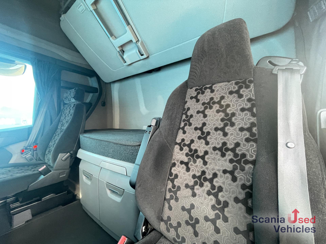 SCANIA S 500 A4x2NB RETARDER FULL AIR P-AIRCO PTO ACC - Tegljač: slika 3 SCANIA S 500 A4x2NB RETARDER FULL AIR P-AIRCO PTO ACC - Tegljač: slika 3