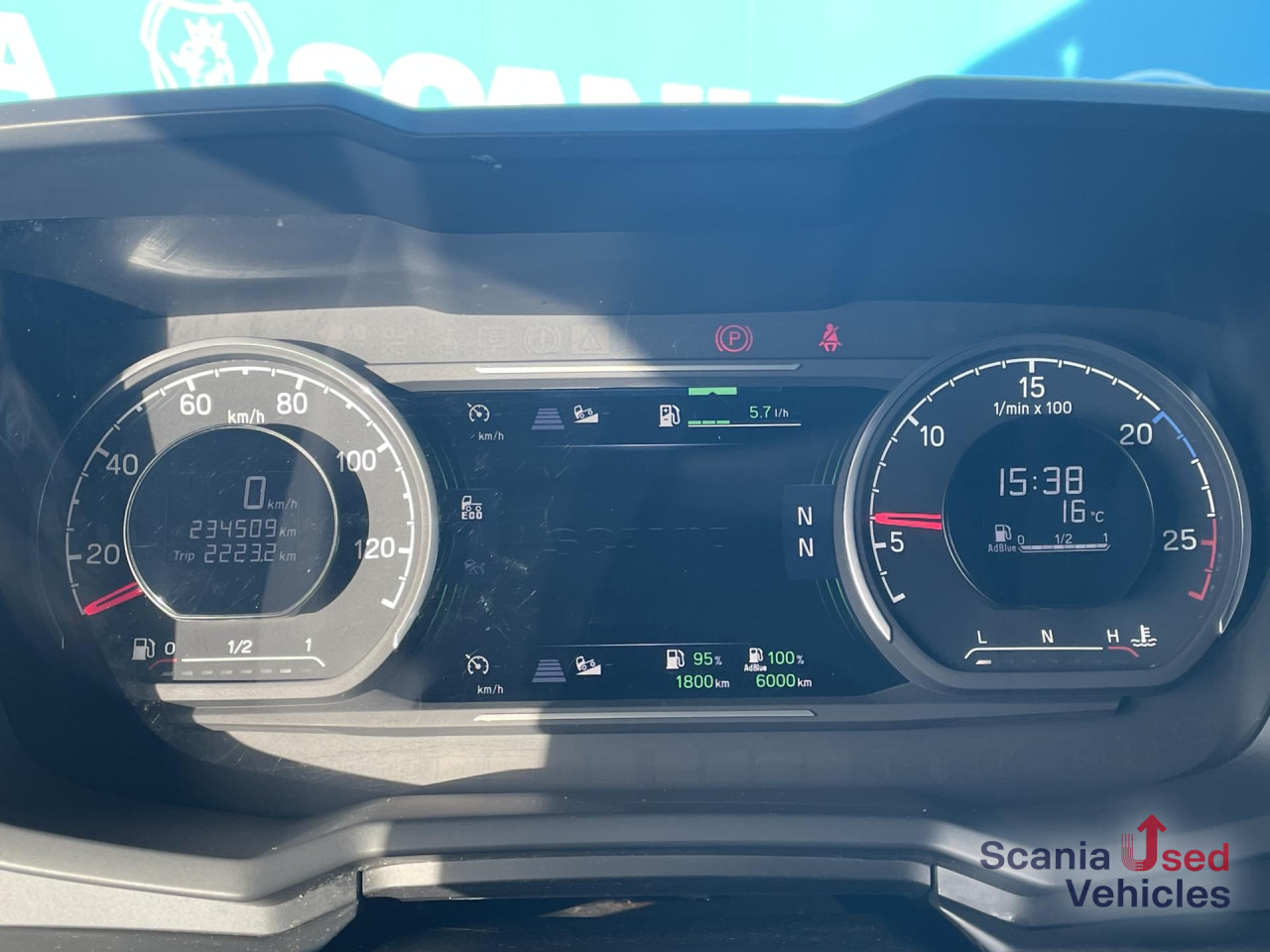 SCANIA S 500 A4x2NB RETARDER FULL AIR P-AIRCO PTO ACC - Tegljač: slika 5 SCANIA S 500 A4x2NB RETARDER FULL AIR P-AIRCO PTO ACC - Tegljač: slika 5