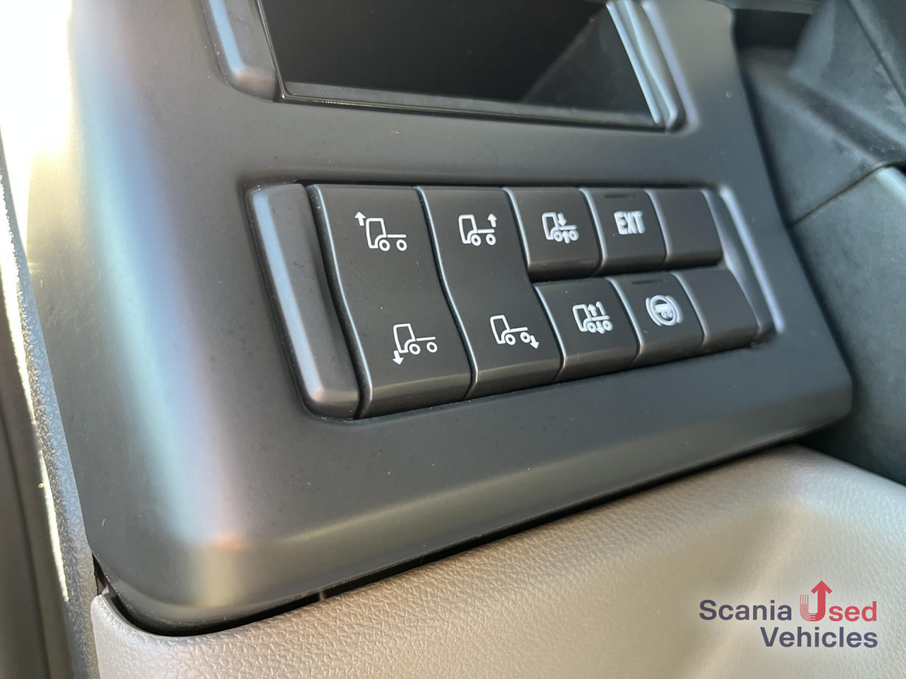 SCANIA S 500 A6x2/4NB RETARDER P-AIRCO FULL-AIR SMART2 - Tegljač: slika 5 SCANIA S 500 A6x2/4NB RETARDER P-AIRCO FULL-AIR SMART2 - Tegljač: slika 5