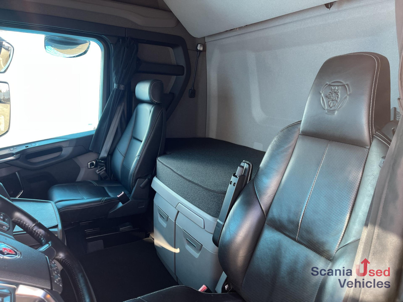 SCANIA S 500 A6x2/4NB RETARDER P-AIRCO FULL-AIR SMART2 - Tegljač: slika 3 SCANIA S 500 A6x2/4NB RETARDER P-AIRCO FULL-AIR SMART2 - Tegljač: slika 3