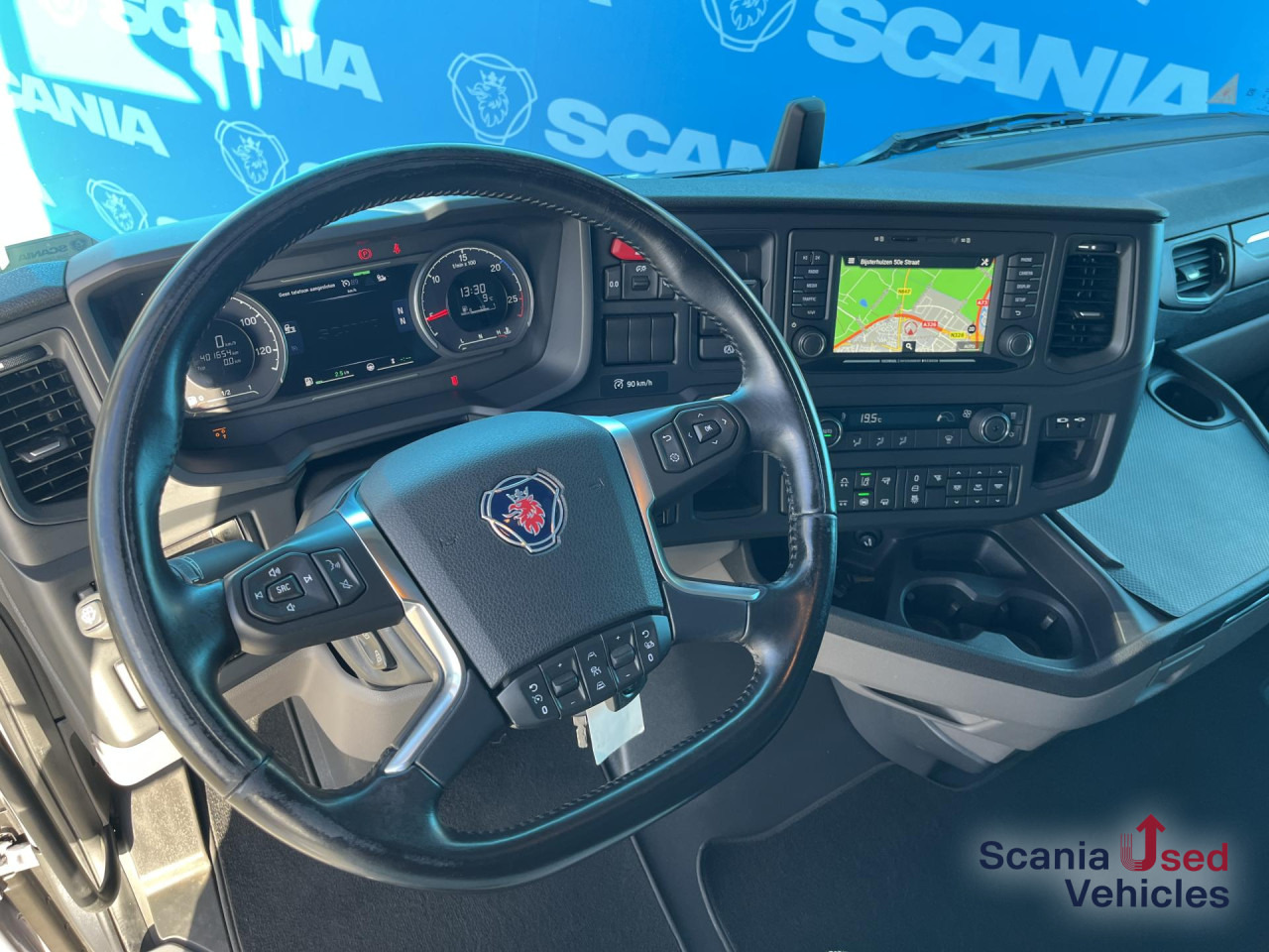 SCANIA S 500 A6x2/4NB RETARDER P-AIRCO FULL-AIR SMART2 - Tegljač: slika 4 SCANIA S 500 A6x2/4NB RETARDER P-AIRCO FULL-AIR SMART2 - Tegljač: slika 4