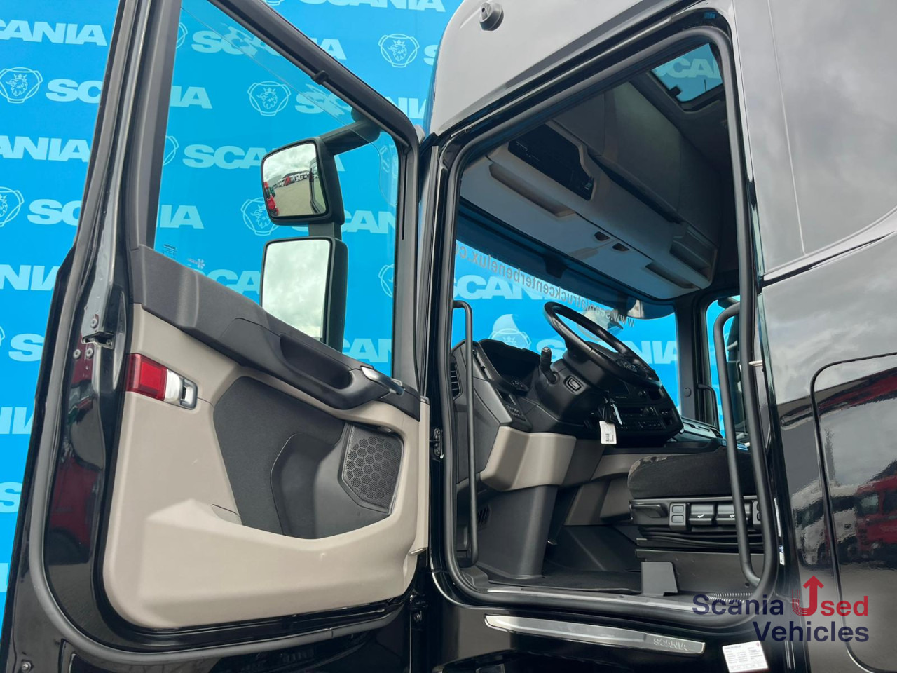 SCANIA S 530 A4x2NA DIFF-L RETARDER PARK AIRCO LED ACC - Tegljač: slika 2 SCANIA S 530 A4x2NA DIFF-L RETARDER PARK AIRCO LED ACC - Tegljač: slika 2