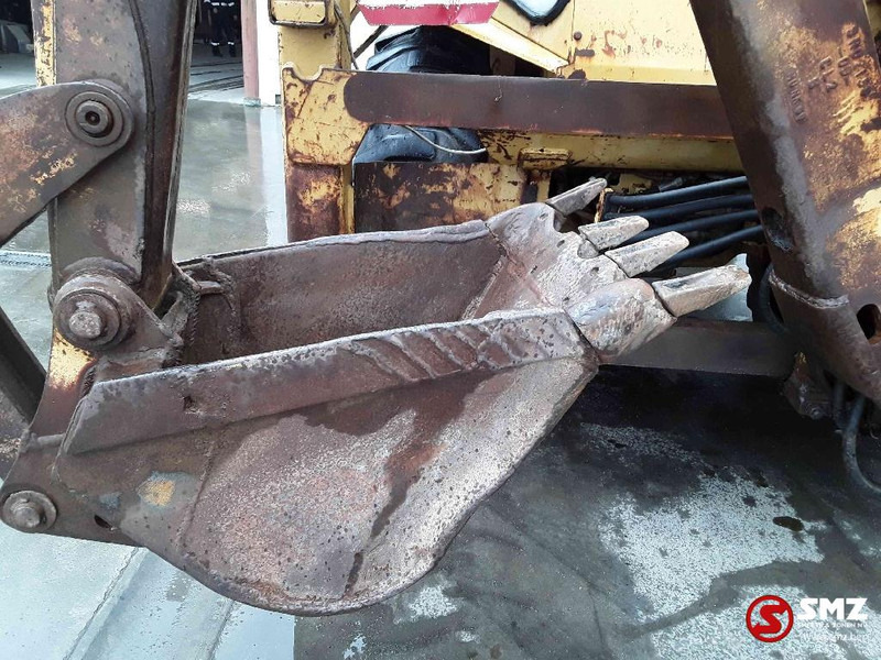 Bager utovarivač Caterpillar 428: slika 12