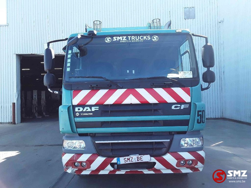 DAF 75 CF 310 VdK pusher 2000 +2x lift 4x on stocl - Kamion za smeće: slika 2 DAF 75 CF 310 VdK pusher 2000 +2x lift 4x on stocl - Kamion za smeće: slika 2