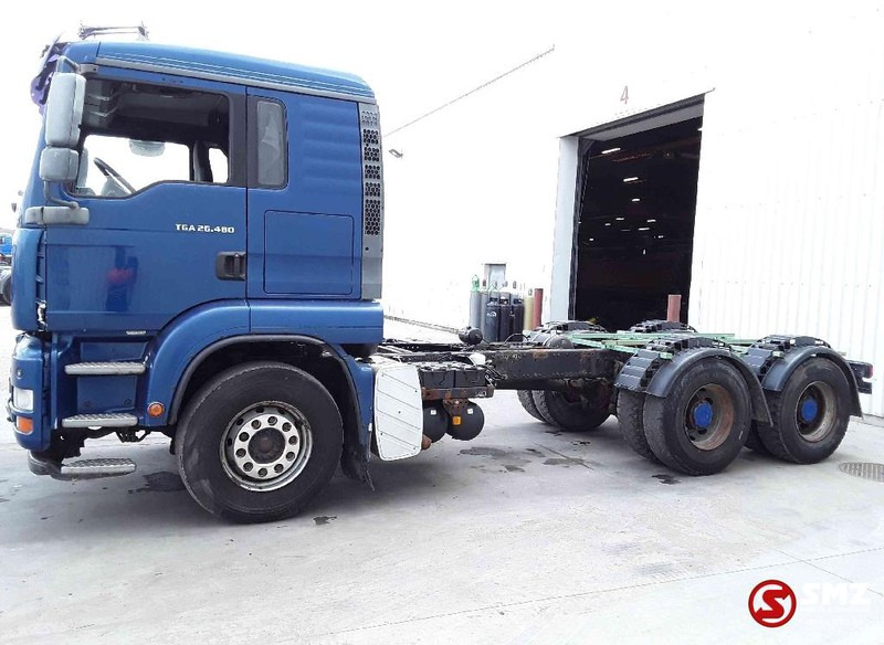 MAN TGA 26.480 6x4 manual - Kamion sa golom šasijom i zatvorenom kabinom: slika 5 MAN TGA 26.480 6x4 manual - Kamion sa golom šasijom i zatvorenom kabinom: slika 5