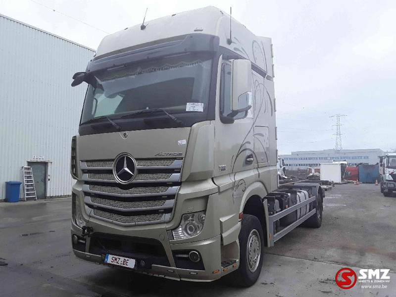 Mercedes-Benz Actros 1851 motor KO broken casse - Kamion za prevoz kontejnera/ Kamion sa promenjivim sandukom: slika 3 Mercedes-Benz Actros 1851 motor KO broken casse - Kamion za prevoz kontejnera/ Kamion sa promenjivim sandukom: slika 3