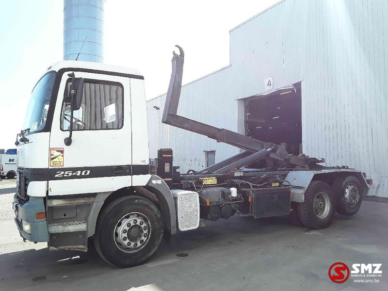 Mercedes-Benz Actros 2540 6x2 francais - Kamion za prevoz kontejnera/ Kamion sa promenjivim sandukom: slika 5 Mercedes-Benz Actros 2540 6x2 francais - Kamion za prevoz kontejnera/ Kamion sa promenjivim sandukom: slika 5