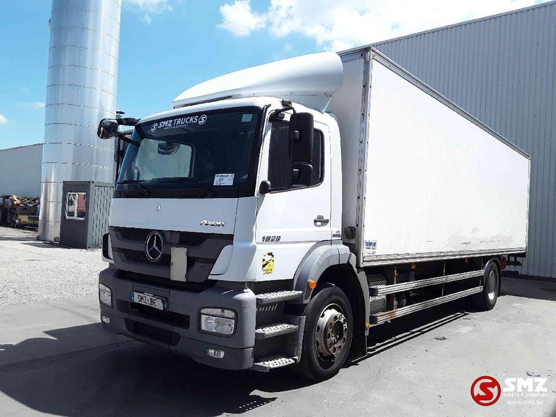 Mercedes-Benz Axor 1829 manual airco - Kamion sa zatvorenim sandukom: slika 3 Mercedes-Benz Axor 1829 manual airco - Kamion sa zatvorenim sandukom: slika 3