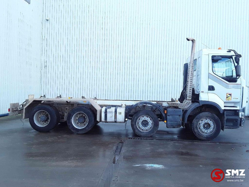 Renault Premium 430 8x4 - Kamion sa golom šasijom i zatvorenom kabinom: slika 4 Renault Premium 430 8x4 - Kamion sa golom šasijom i zatvorenom kabinom: slika 4
