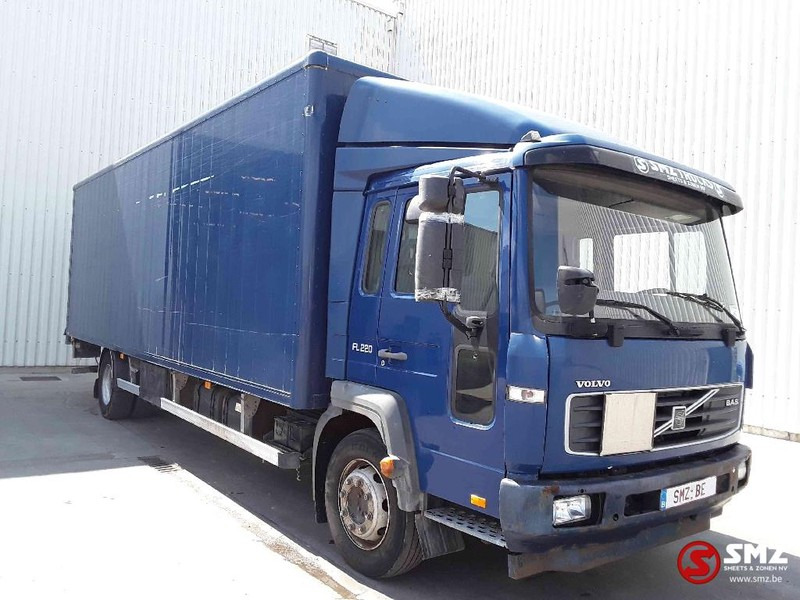 Volvo FL 220 - Kamion sa zatvorenim sandukom: slika 1 Volvo FL 220 - Kamion sa zatvorenim sandukom: slika 1