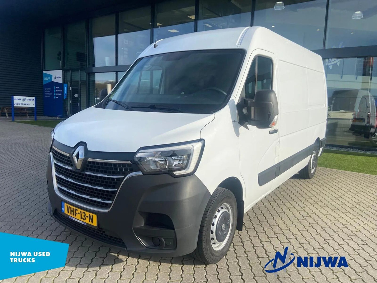 Renault Master T35 150 L2H2 Trekhaak + Navigatie Kasten - Furgon: slika 1 Renault Master T35 150 L2H2 Trekhaak + Navigatie Kasten - Furgon: slika 1