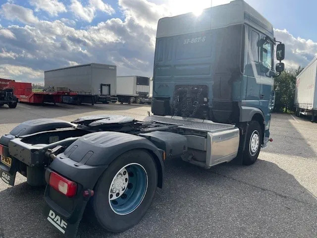 DAF XF 460 FT Euro6 Space Cab - Tegljač: slika 4 DAF XF 460 FT Euro6 Space Cab - Tegljač: slika 4