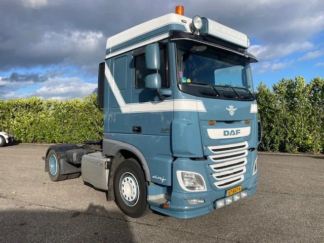 DAF XF 460 FT Euro6 Space Cab - Tegljač: slika 1 DAF XF 460 FT Euro6 Space Cab - Tegljač: slika 1