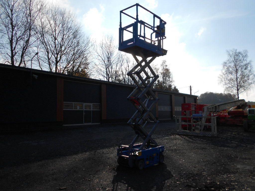 Genie GS 1330, Scherenarbeitsbühne Genie 5,9 m - Lift u obliku makaza: slika 2 Genie GS 1330, Scherenarbeitsbühne Genie 5,9 m - Lift u obliku makaza: slika 2