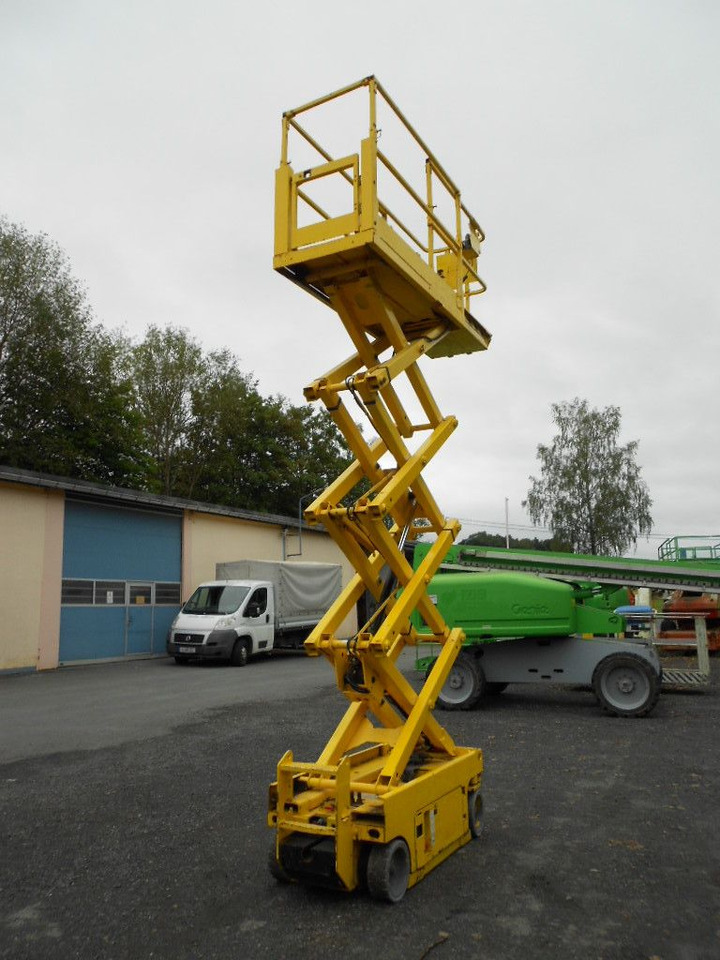 Genie GS 1930, Scherenarbeitsbühne Genie 8 m - Vazdušna platforma montirana na kamion: slika 2 Genie GS 1930, Scherenarbeitsbühne Genie 8 m - Vazdušna platforma montirana na kamion: slika 2