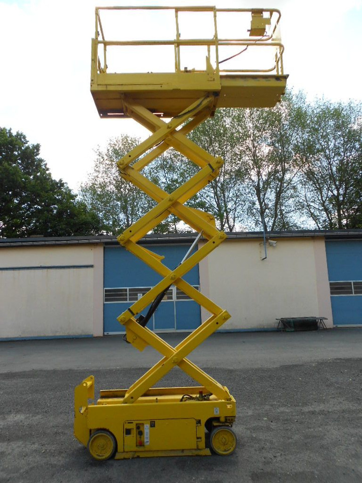 Genie GS 1930, Scherenarbeitsbühne Genie 8 m - Vazdušna platforma montirana na kamion: slika 1 Genie GS 1930, Scherenarbeitsbühne Genie 8 m - Vazdušna platforma montirana na kamion: slika 1