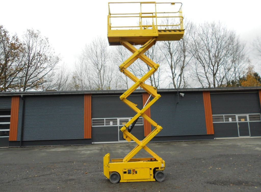 Genie GS 1932, Scherenarbeitsbühne Genie 8 m - Vazdušna platforma montirana na kamion: slika 1 Genie GS 1932, Scherenarbeitsbühne Genie 8 m - Vazdušna platforma montirana na kamion: slika 1