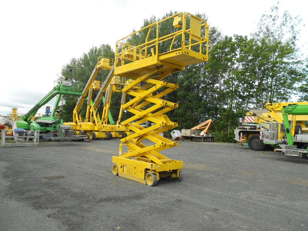 Genie GS 3246, Scherenarbeitsbühne Genie 11,9 m Genie GS 3246, Scherenarbeitsbühne Genie 11,9 m - Lift u obliku makaza: slika 4 Genie GS 3246, Scherenarbeitsbühne Genie 11,9 m Genie GS 3246, Scherenarbeitsbühne Genie 11,9 m - Lift u obliku makaza: slika 4