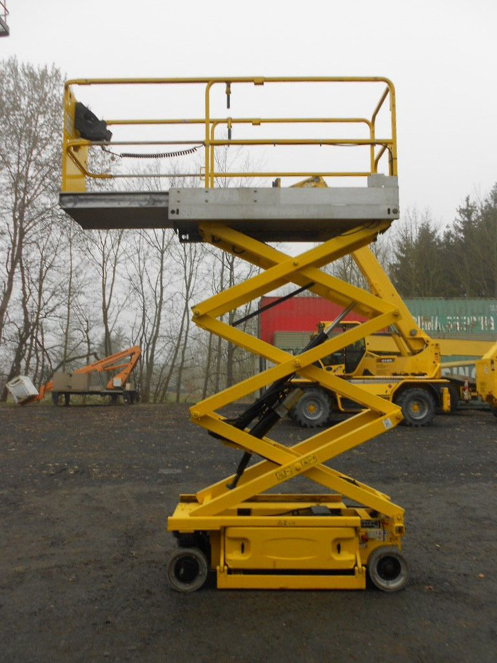 JLG 1930 ES, Scherenarbeitsbühne AH 8 m - Vazdušna platforma montirana na kamion: slika 4 JLG 1930 ES, Scherenarbeitsbühne AH 8 m - Vazdušna platforma montirana na kamion: slika 4