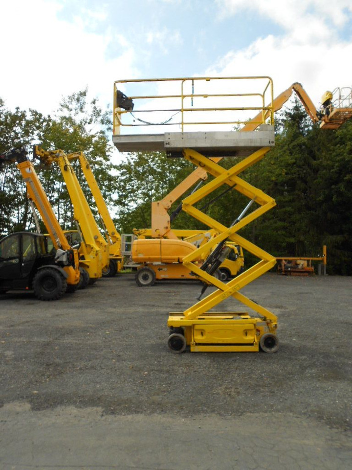 JLG 1930 ES, Scherenarbeitsbühne AH 8 m - Vazdušna platforma montirana na kamion: slika 4 JLG 1930 ES, Scherenarbeitsbühne AH 8 m - Vazdušna platforma montirana na kamion: slika 4