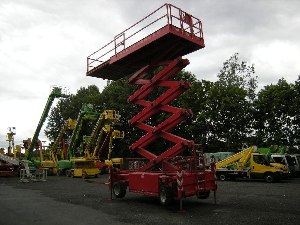 Scherenarbeitsbühne Liftlux SL172-24D4WD,S AH 19 - Vazdušna platforma montirana na kamion: slika 3 Scherenarbeitsbühne Liftlux SL172-24D4WD,S AH 19 - Vazdušna platforma montirana na kamion: slika 3