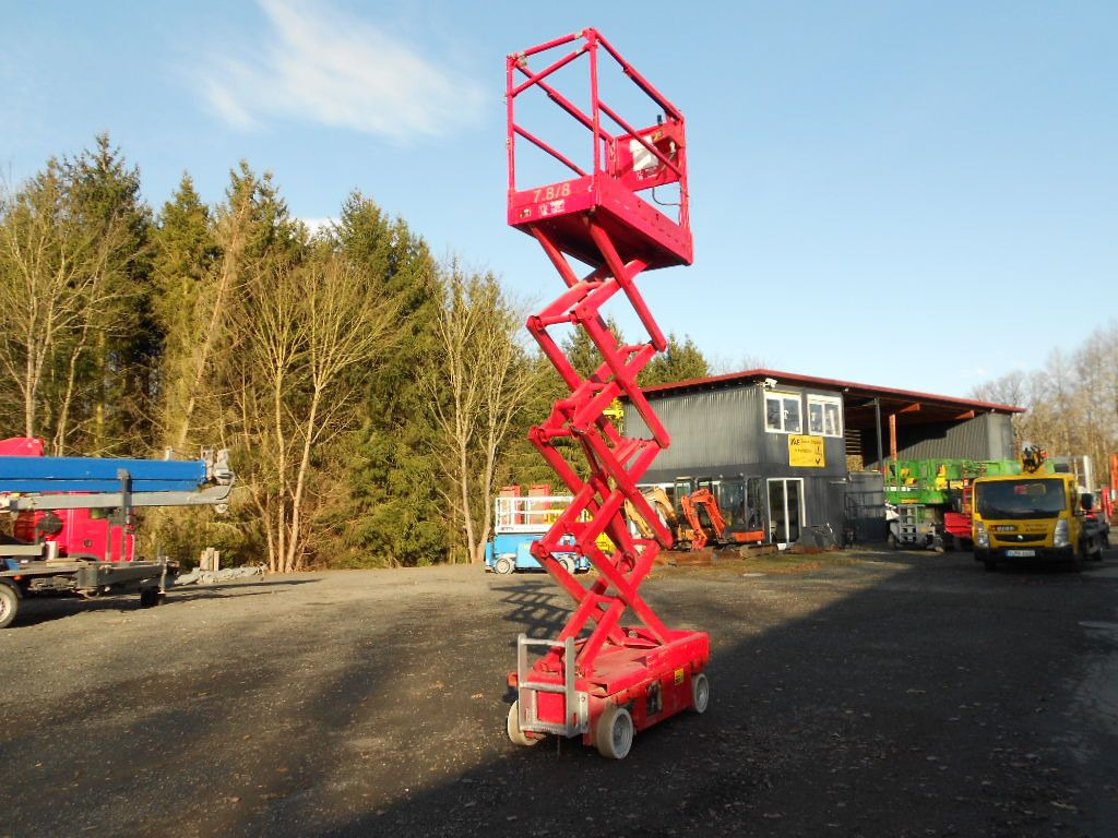 Snorkelift S 1930, Scherenarbeitsbühne AH 7,8m Snorkelift S 1930, Scherenarbeitsbühne AH 7,8m - Lift u obliku makaza: slika 5 Snorkelift S 1930, Scherenarbeitsbühne AH 7,8m Snorkelift S 1930, Scherenarbeitsbühne AH 7,8m - Lift u obliku makaza: slika 5