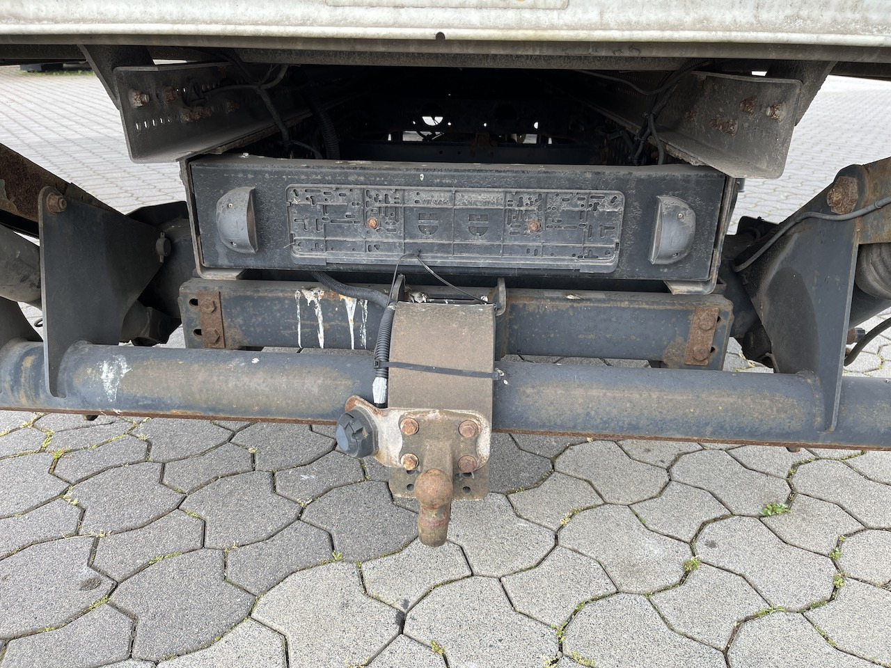 FUSO Canter 7C18 4x2 Ladebordwand Getriebeschaden - Dostavno vozilo sa ceradom: slika 4 FUSO Canter 7C18 4x2 Ladebordwand Getriebeschaden - Dostavno vozilo sa ceradom: slika 4