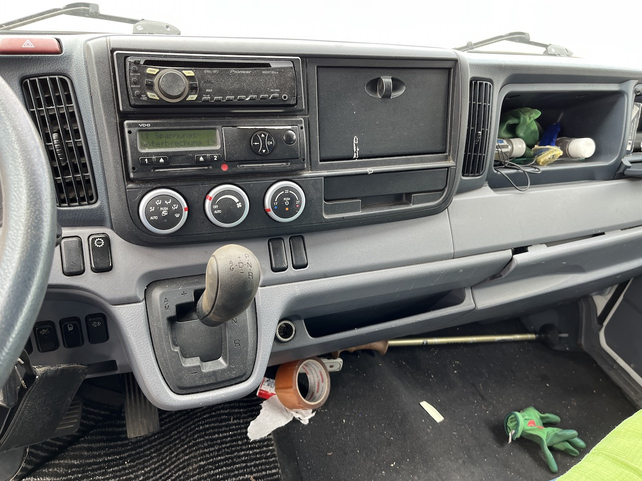 FUSO Canter 7C18 4x2 Ladebordwand Getriebeschaden - Dostavno vozilo sa ceradom: slika 2 FUSO Canter 7C18 4x2 Ladebordwand Getriebeschaden - Dostavno vozilo sa ceradom: slika 2