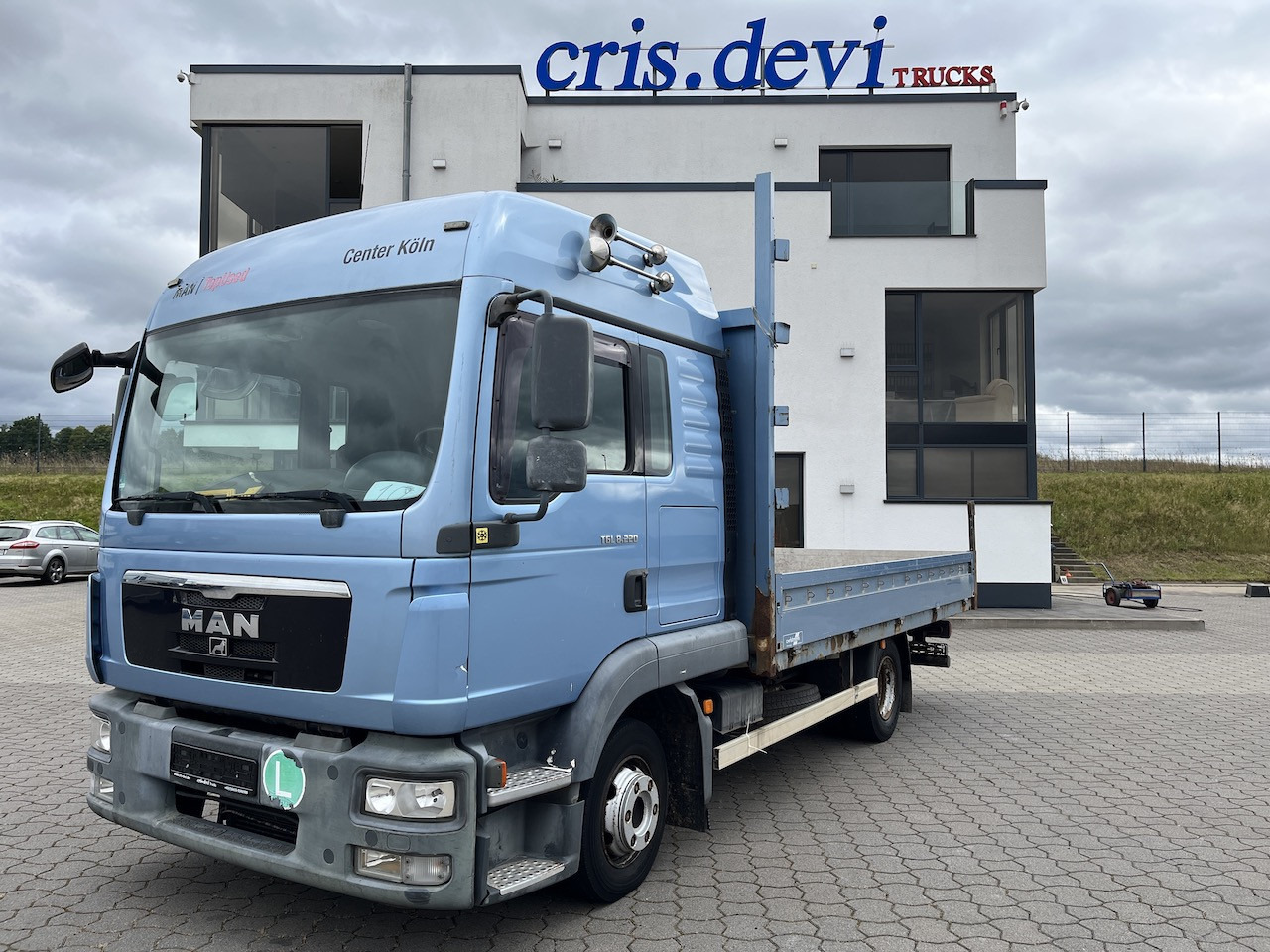 MAN TGL 8.220 4x2 Pritsche AHK - Dostavno vozilo s ravnom platformom: slika 1 MAN TGL 8.220 4x2 Pritsche AHK - Dostavno vozilo s ravnom platformom: slika 1