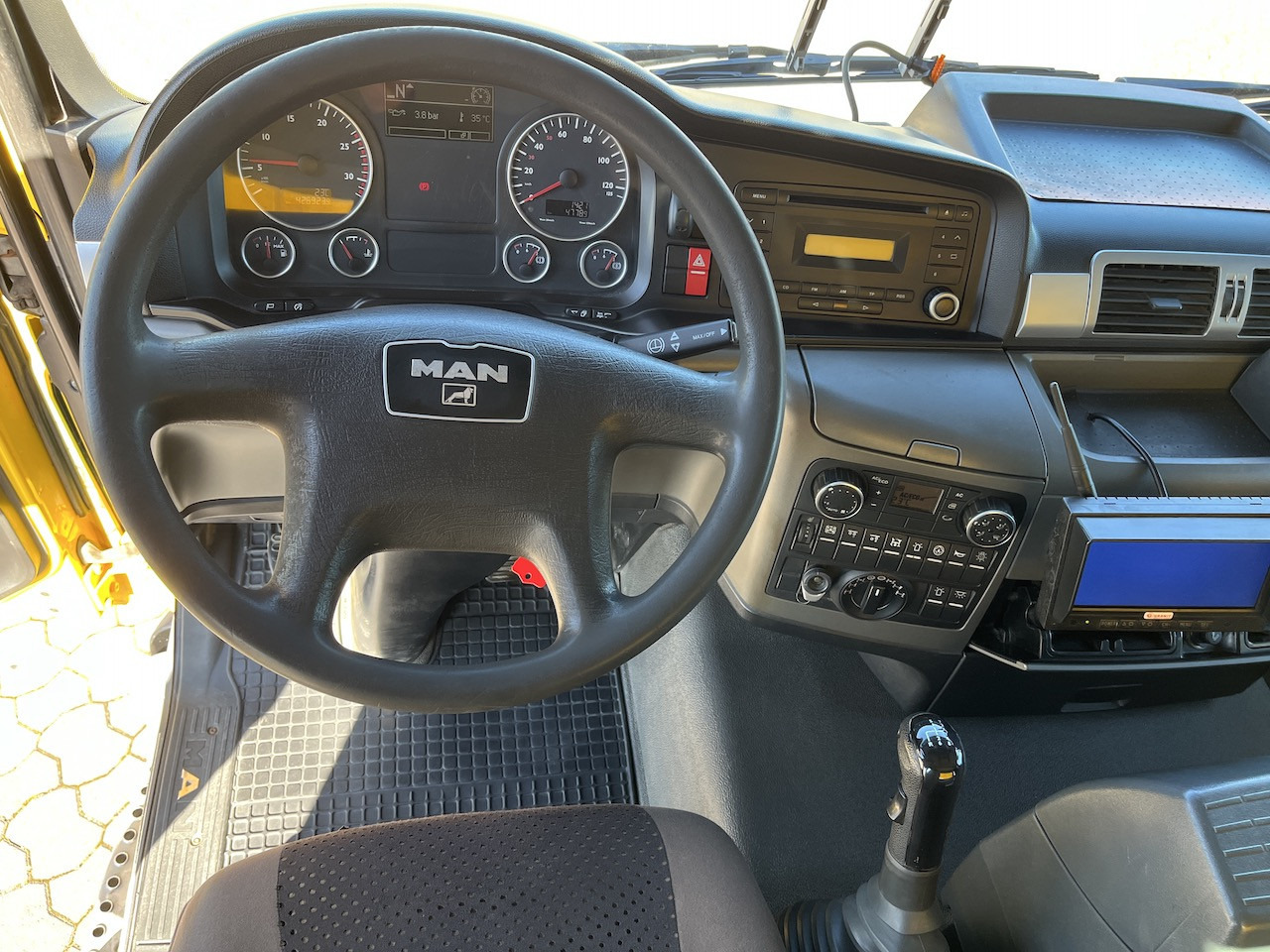 MAN TGS 28.480 6x4 4x4 Dreiseitenkipper Allrad Liftachse - Istovarivač: slika 5 MAN TGS 28.480 6x4 4x4 Dreiseitenkipper Allrad Liftachse - Istovarivač: slika 5