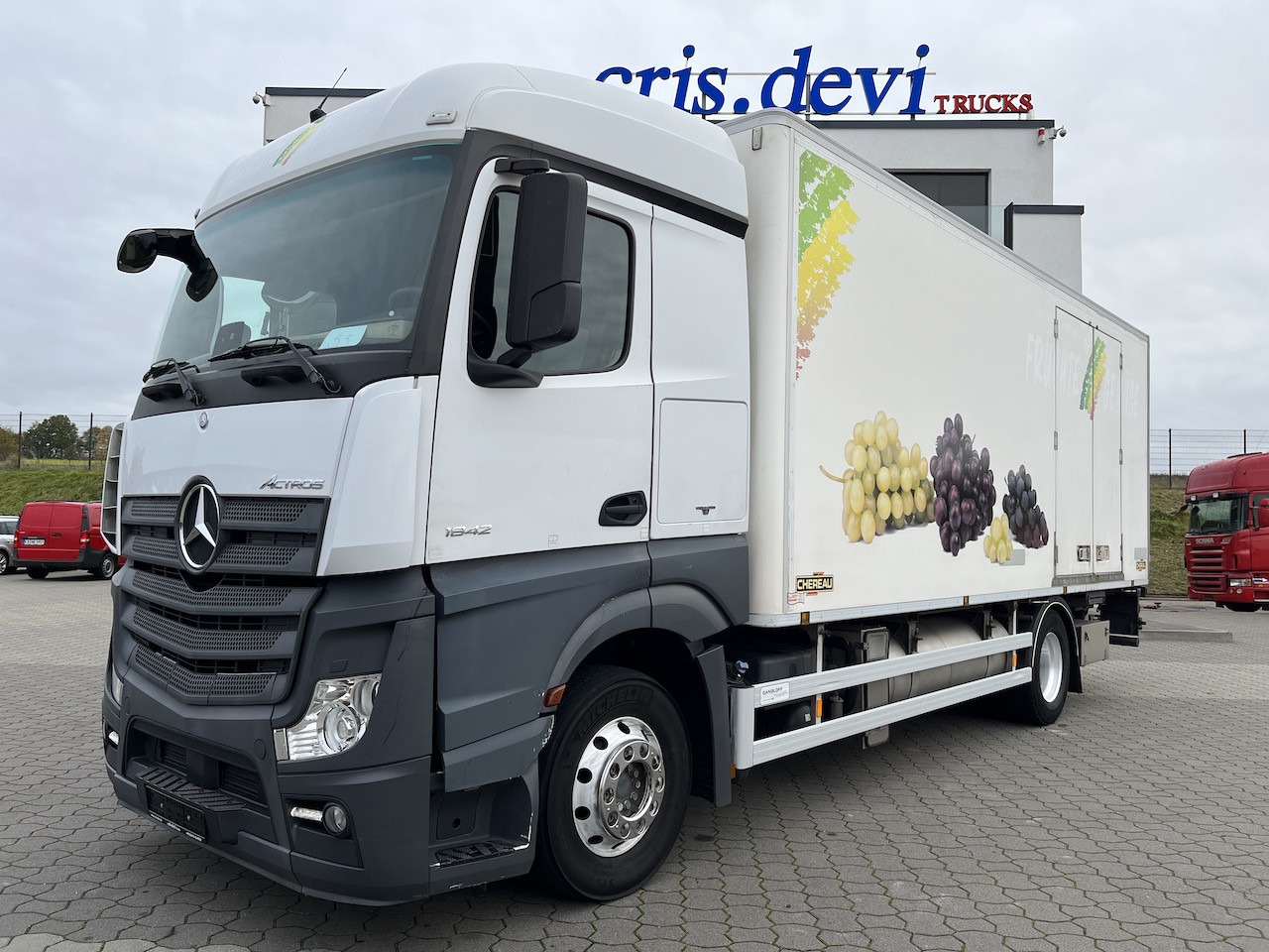 Mercedes-Benz 1842 4x2 LBW Kühlung - Kamion sa zatvorenim sandukom: slika 1 Mercedes-Benz 1842 4x2 LBW Kühlung - Kamion sa zatvorenim sandukom: slika 1