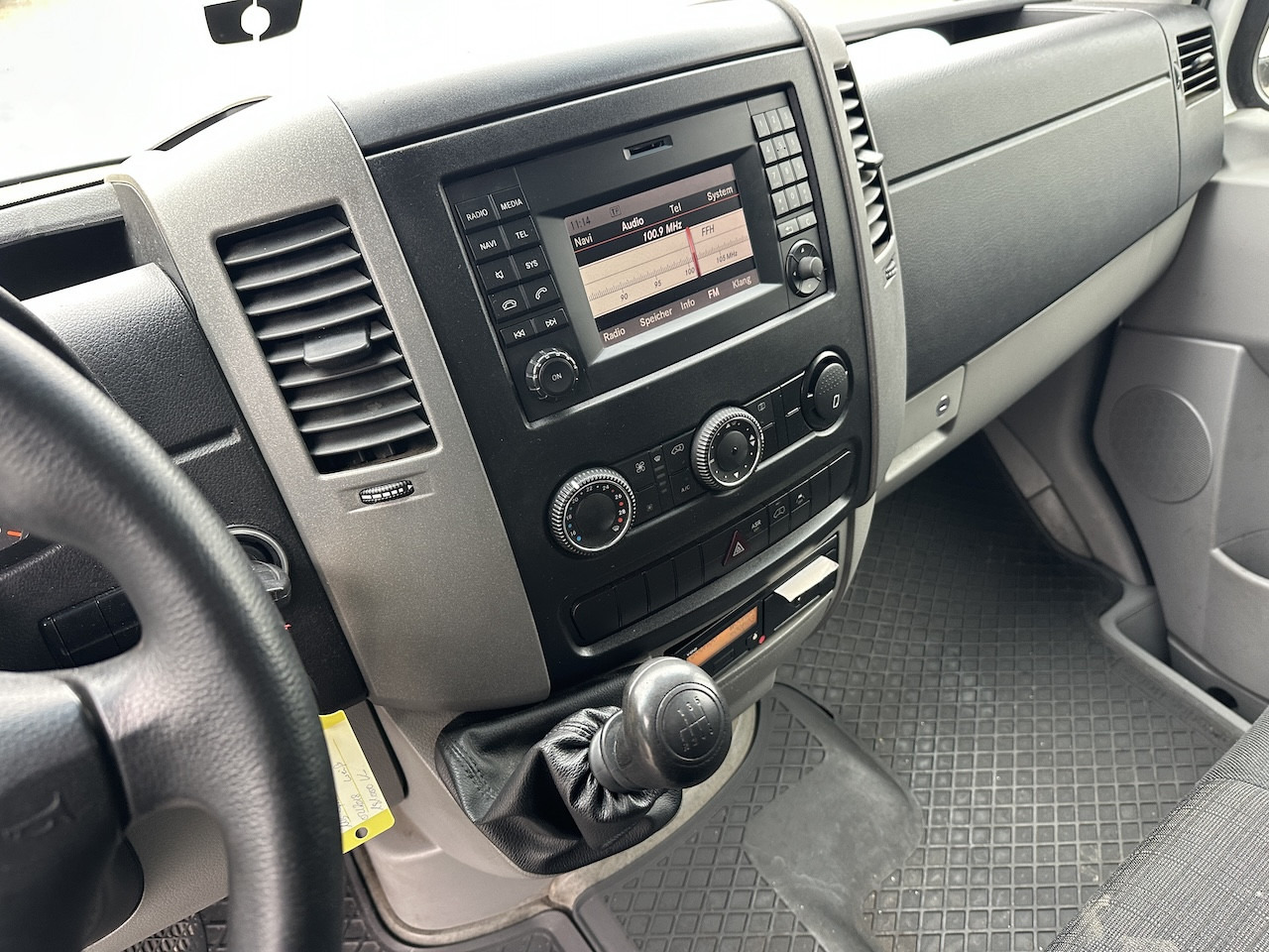 Mercedes-Benz Sprinter 519 CDI AHK Navi Klima - Dostavno vozilo sa ceradom: slika 3 Mercedes-Benz Sprinter 519 CDI AHK Navi Klima - Dostavno vozilo sa ceradom: slika 3