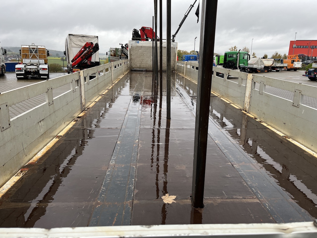 Meusburger MPS-3 Auflieger mit Kran HMF 1510 K-4 Lenkachse - Plato poluprikolica: slika 2 Meusburger MPS-3 Auflieger mit Kran HMF 1510 K-4 Lenkachse - Plato poluprikolica: slika 2